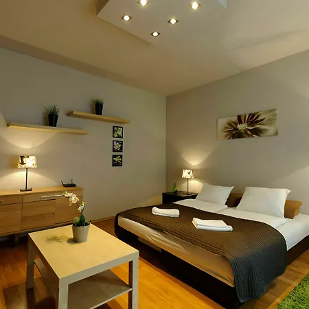 Passage Apartment *