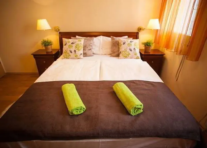 Passage 3* בודפשט